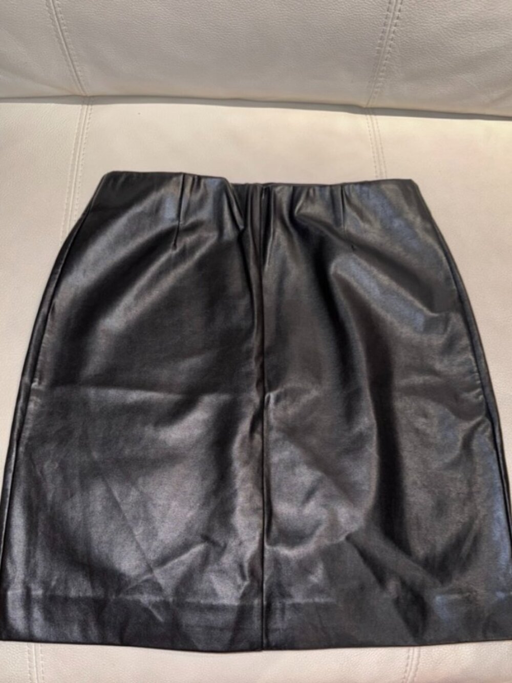 NWOT Talula (Aritzia) | Faux Leather Pencil Skirt | Black | Small
- Picture 5 of 7